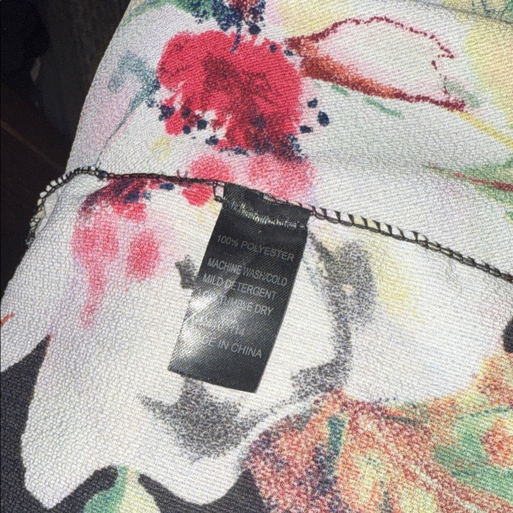 Black Floral Waterfall Vest - Picture 5 of 5